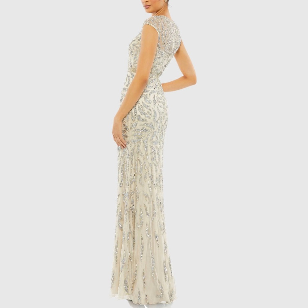 NWT Mac Duggal Silver Ivory Embellished Illusions Cap Sleeve Gown 5532 Size 8 - Picture 3 of 16
